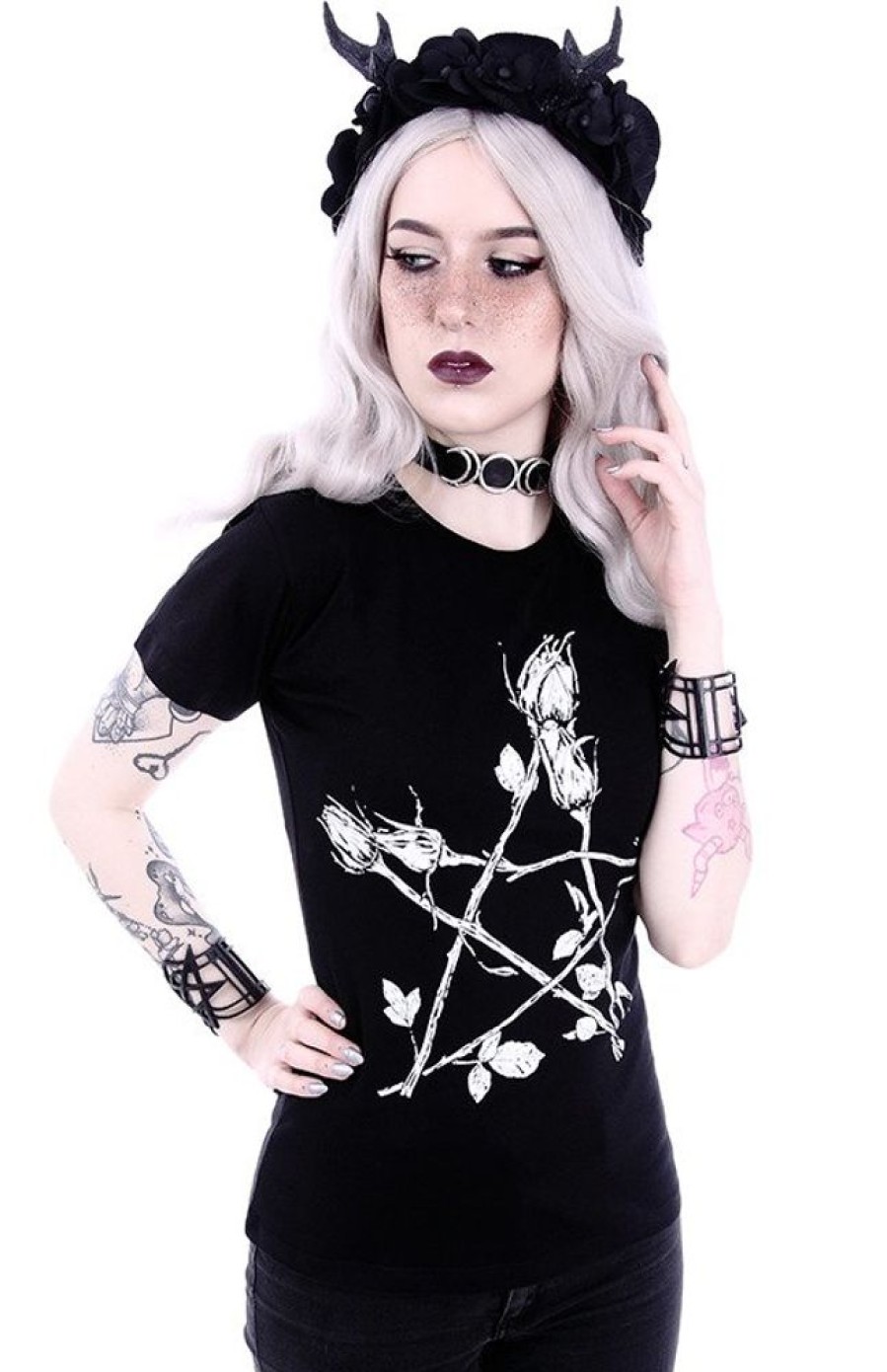 Clothes Restyle | Classic Gothic, Witchy T-Shirt "Rose Pentagram"