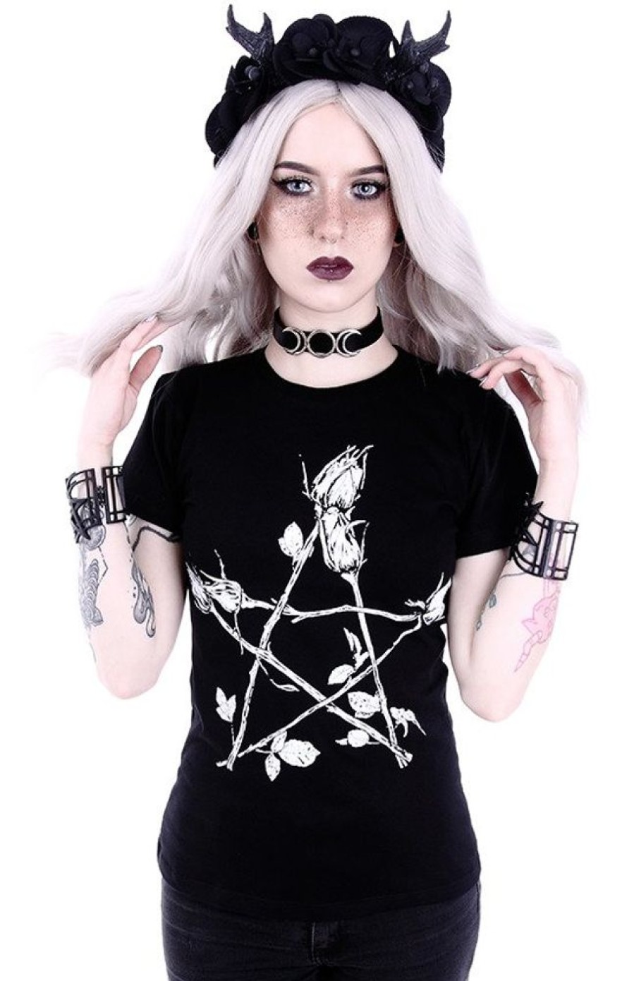 Clothes Restyle | Classic Gothic, Witchy T-Shirt "Rose Pentagram"