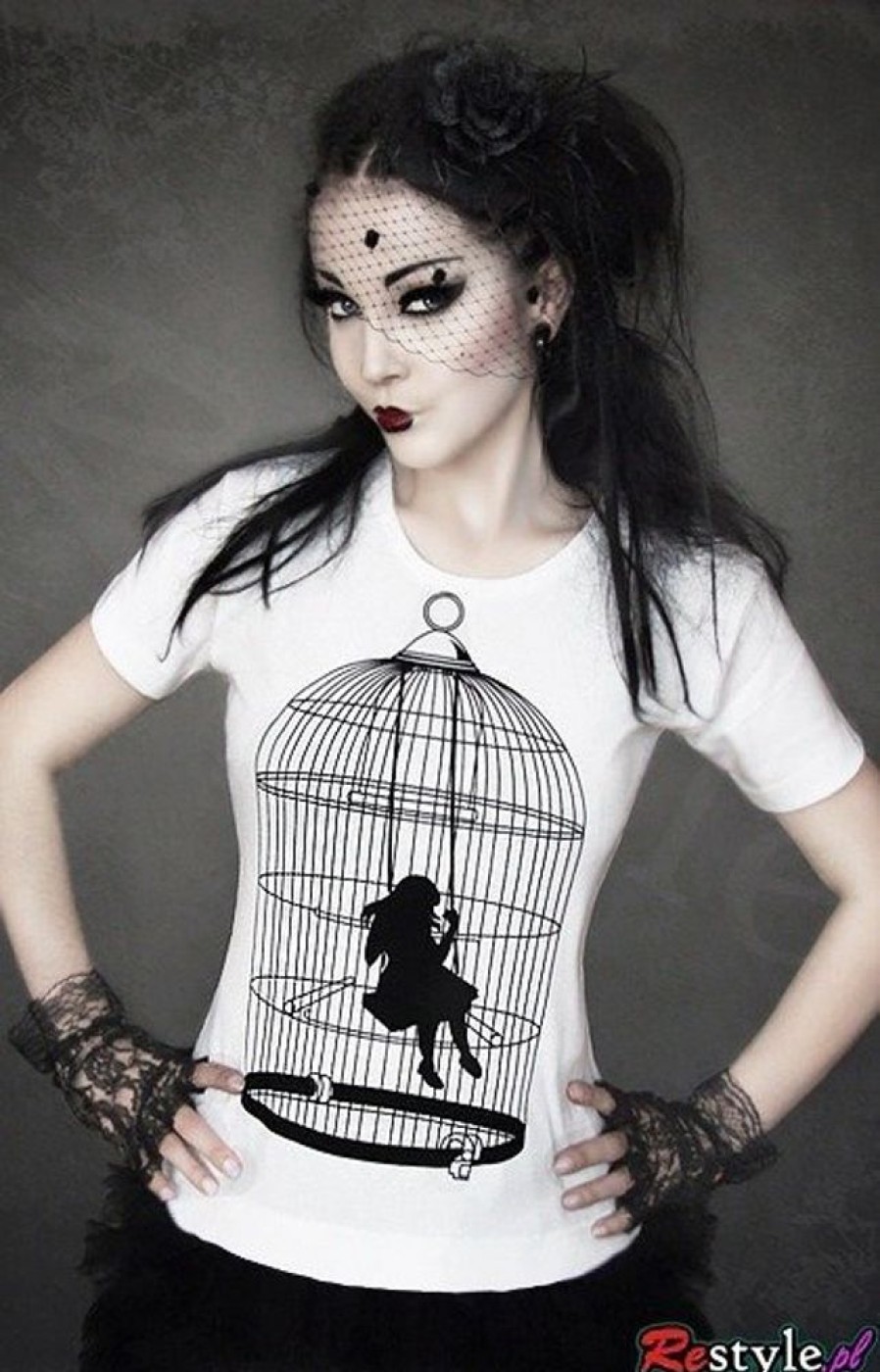 Clothes Restyle | T-Shirt With A Girl In A Cage